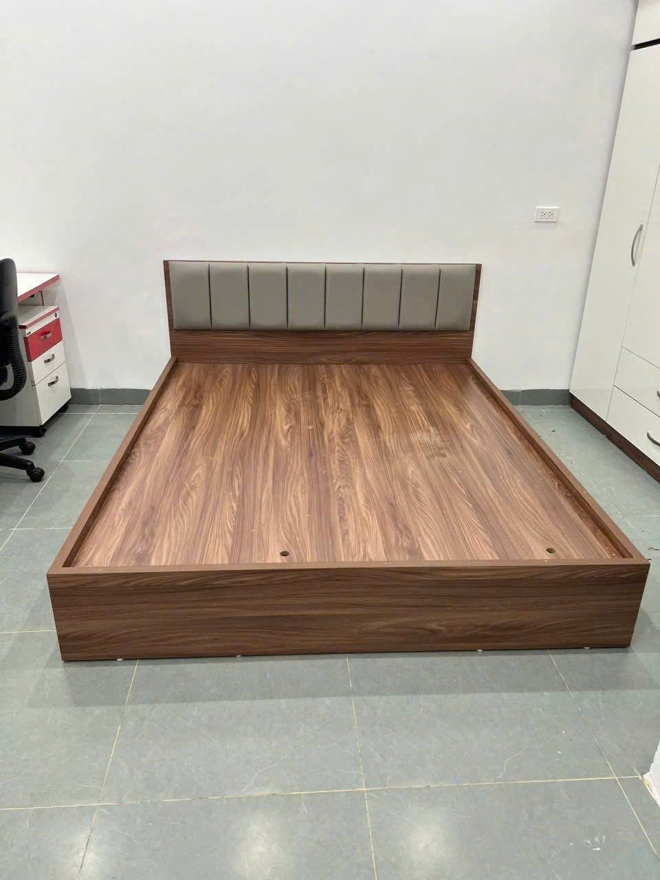 giường ngủ giá re