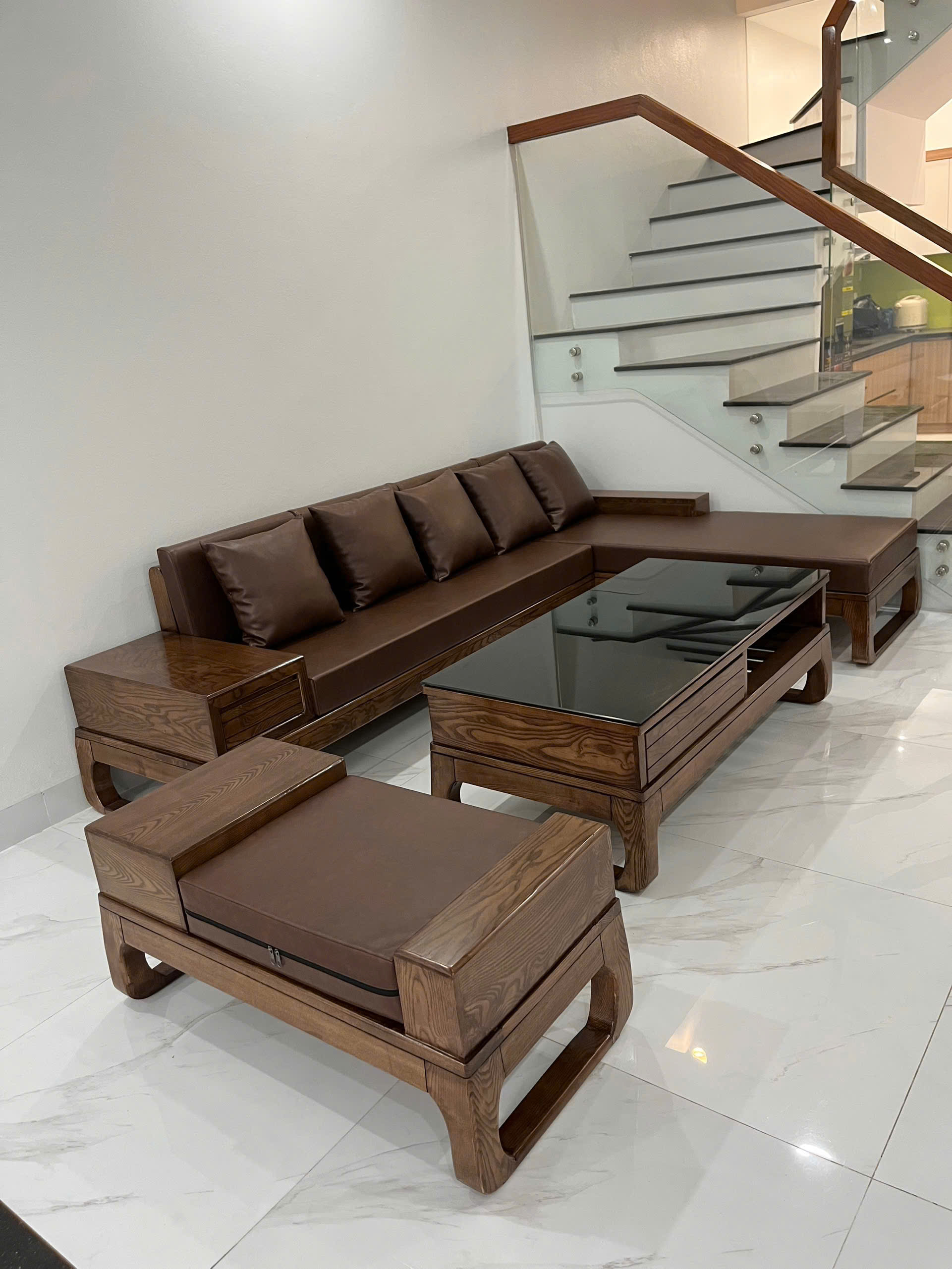 Sofa gỗ góc chân quỳ cho phòng khách nhỏ