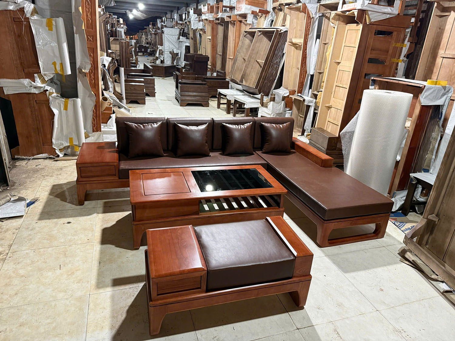 Sofa gỗ sồi Nga Kiểu dáng chữ L, chân quỳ